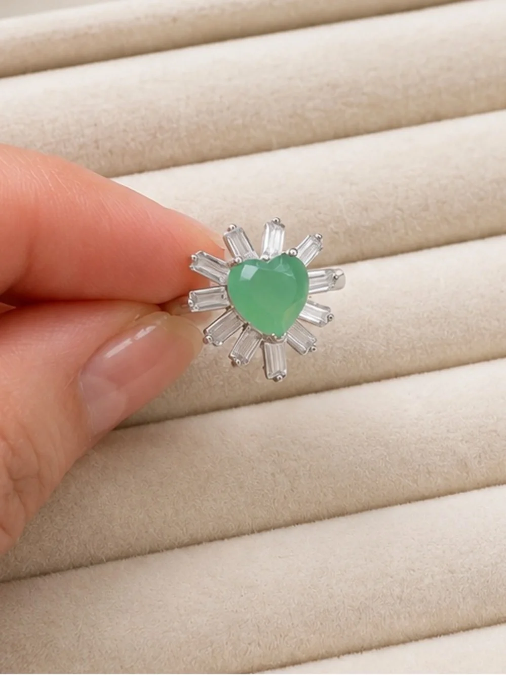 925 Sterling Silver Green Heart Halo Ring | CZ | Pre-Owned | Excellent Condition